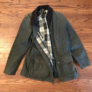 Barbour Classic Beadnell Jacket